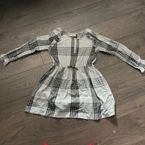 This is the prettiest fall dress perfect for any occasion.